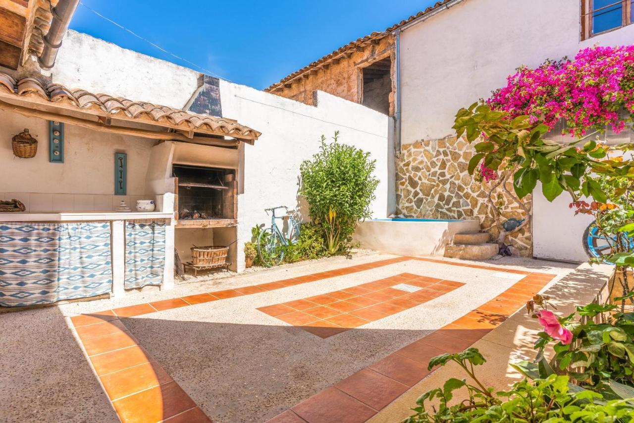 Ca Sa Cristeta De Sescola Holiday home *